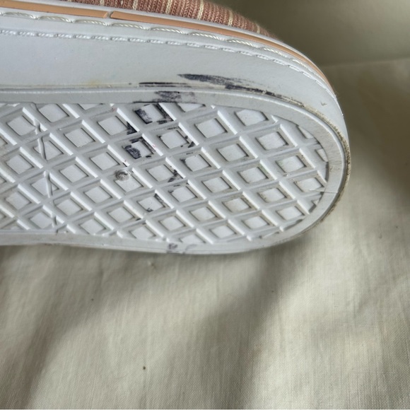 Maurices Slip on Lace up Canvas Stripe Sneakers Size 10 - Picture 9 of 10